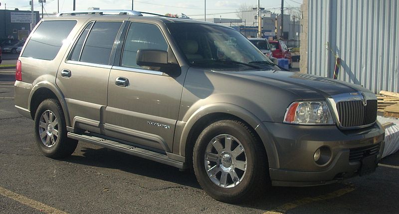 2004 Lincoln Navigator Collision Repair